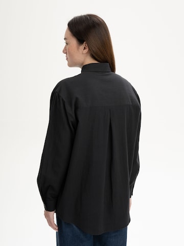 Chemisier 'NAITEE' MELA en noir