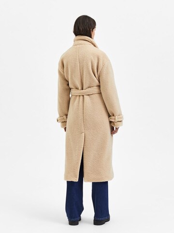 SELECTED FEMME Winter coat 'BETTY' in Beige