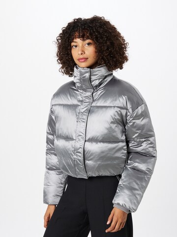 Calvin Klein Zimní bunda – šedá: přední strana