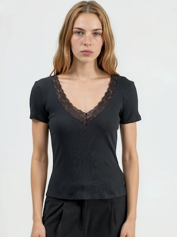 Busem Blouse in Zwart