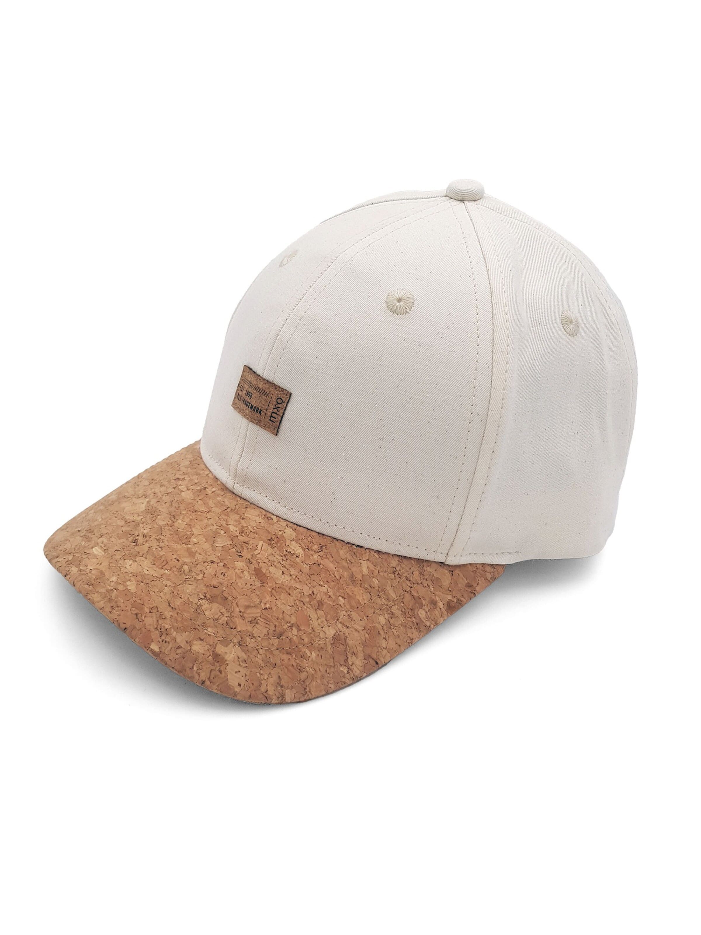 MAXIMO Hat in White: front