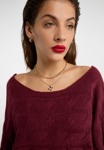 faina Sweater in Red