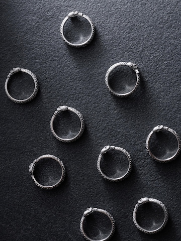 Anello 'Ouroboros' di REYTEL in argento