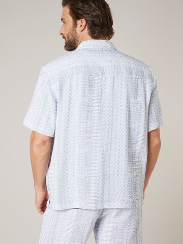 Coupe regular Chemise 'Mio' Deeluxe en bleu