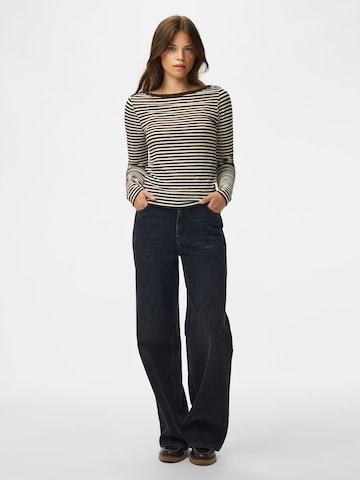 PIECES Shirt 'PCSof' in Braun