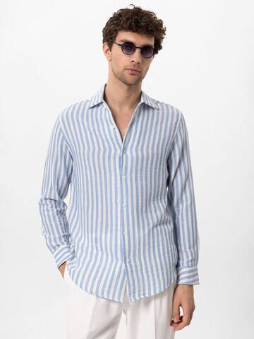 Coupe regular Chemise Antioch en bleu : devant