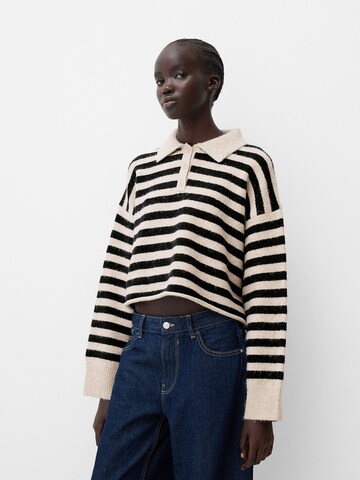 Bershka Trui in Zwart: voorkant