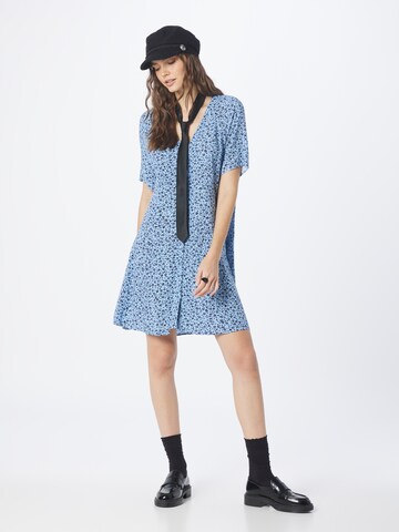 Monki Kleid in Blau