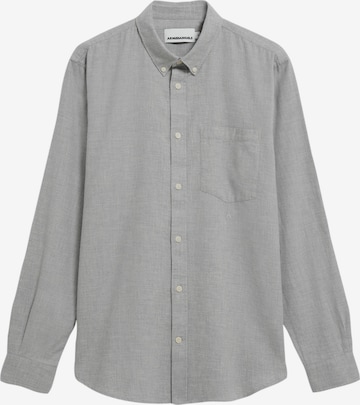 Chemise 'Araamo' ARMEDANGELS en gris : devant