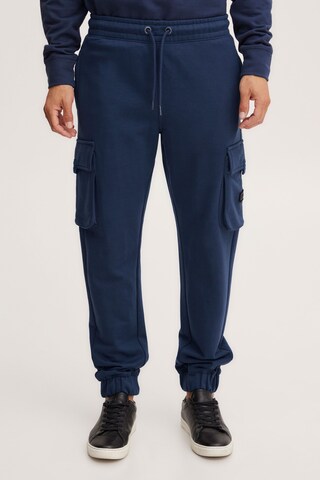 11 Project Tapered Cargo Pants 'Sidone' in Blue: front