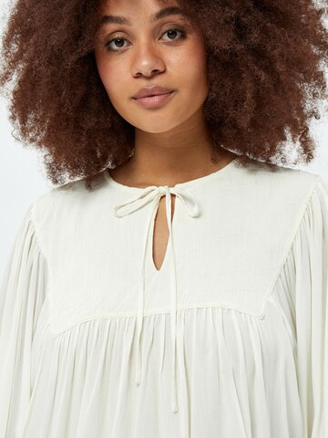 Camicia da donna 'Danea' di Peppercorn in bianco