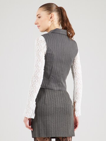 Gilet di Monki in grigio