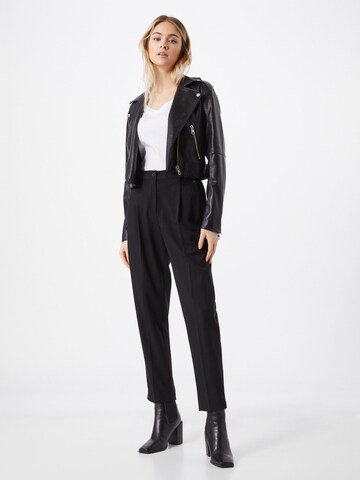 Effilé Pantalon à pince Calvin Klein en noir
