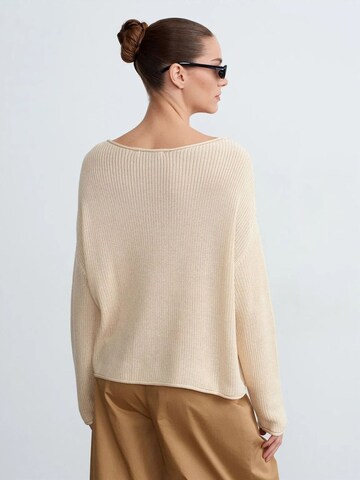 Pullover di Dilvin in bianco