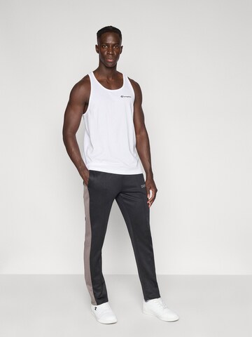 Champion Authentic Athletic Apparel Paita värissä musta