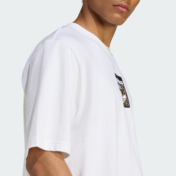ADIDAS ORIGINALS Тениска 'Leo' в бяло