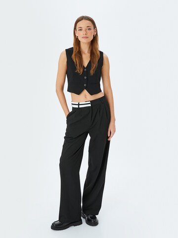Koton Wide leg Pleat-Front Pants in Black