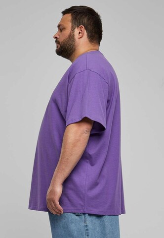 Urban Classics - Camisa 'Heavy Oversized Tee' em roxo