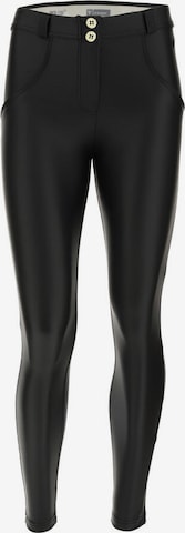Freddy Pants in Black: front