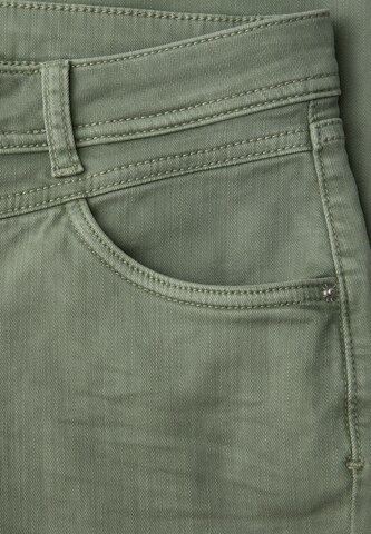 STREET ONE Regular Jeans in Grün