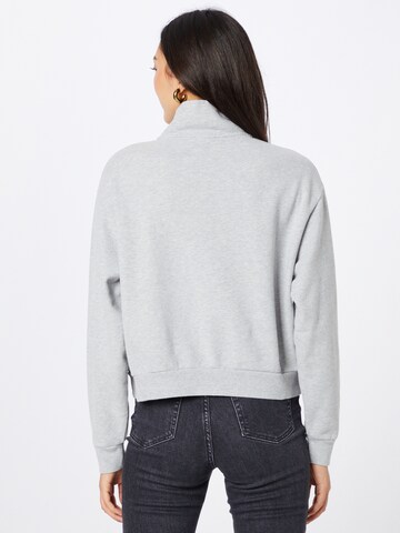LEVI'S ® Sweatshirt 'CB Logo Sweatshirt' i grå