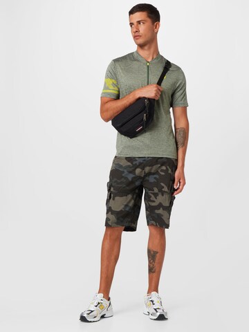 Brandit Loose fit Cargo Pants in Green