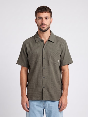 Fit confort Chemise 'M' Fitzgerald Relaxed Fit Texture Shirt S/S' FARAH en vert