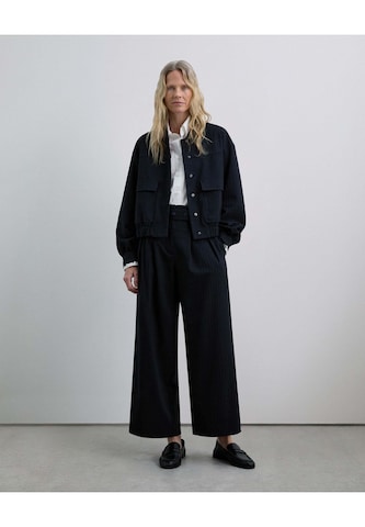 Scalpers Between-season jacket in Blue: front