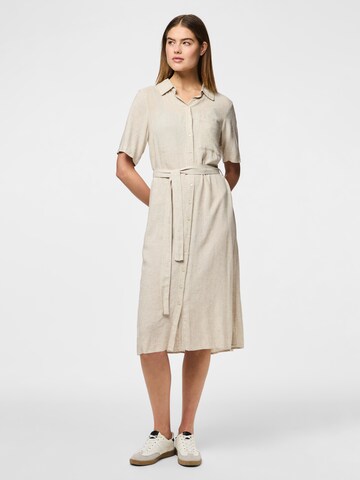 Robe-chemise 'PCPIA' PIECES en beige