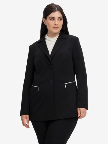 SHEEGO Blazer in Black: front