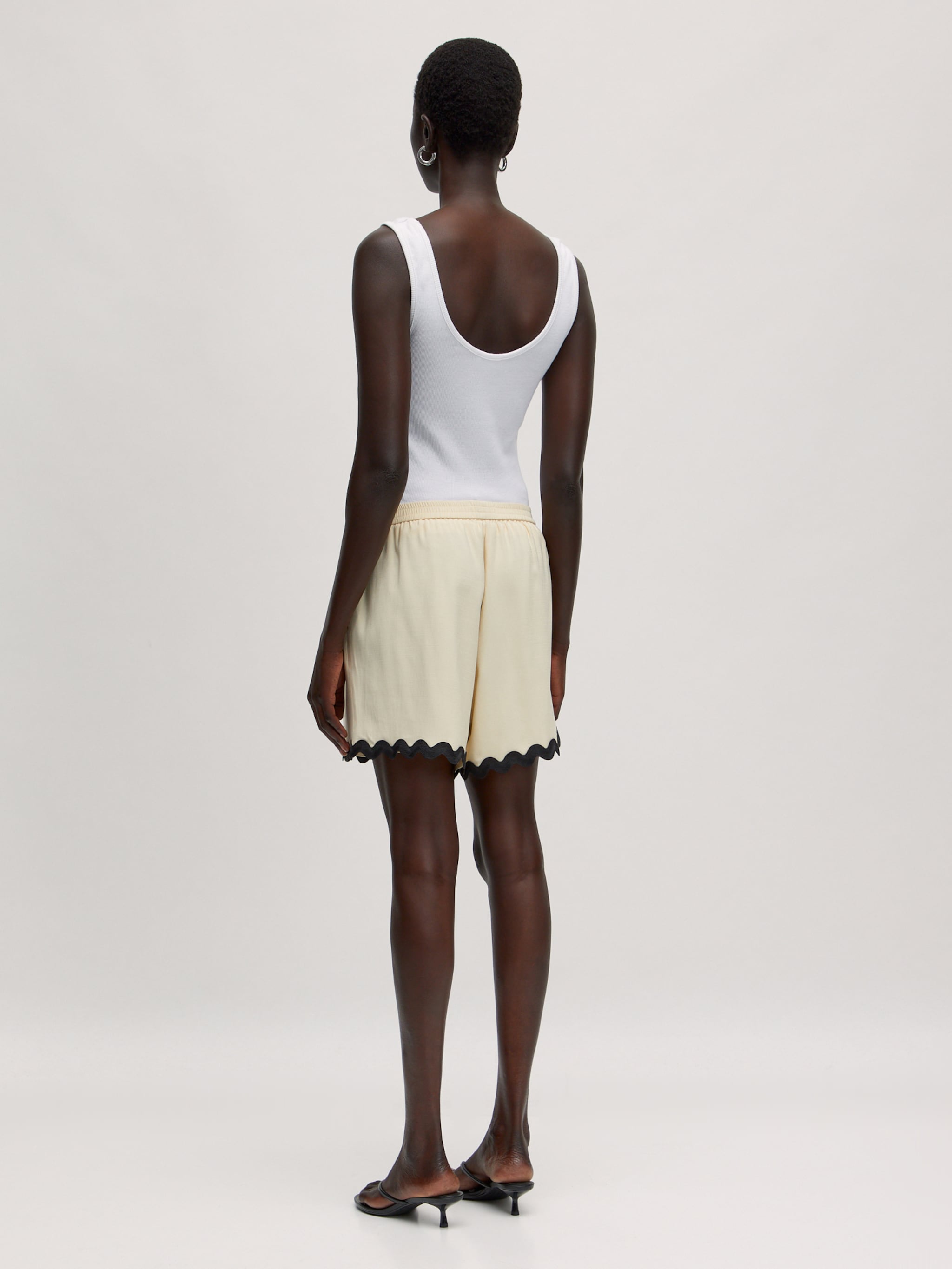 EDITED Produits Pantalon 'Juliana' beige