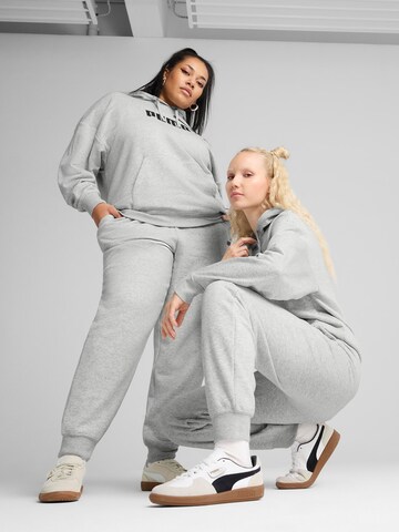 Tapered Pantaloni sportivi 'Ess No. 1' di PUMA in grigio: frontale