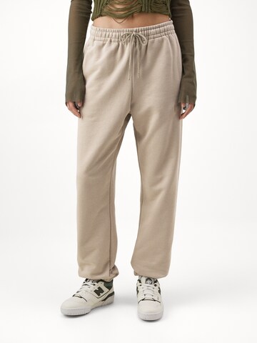 ALPHA INDUSTRIES Tapered Παντελόνι 'Essentials' σε μπεζ: μπροστά