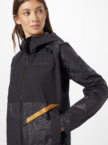 ADIDAS TERREX Outdoorjacke 'Utilitas Rain' in Schwarz