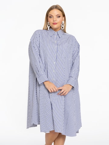 Yoek Shirt Dress in Blue: front