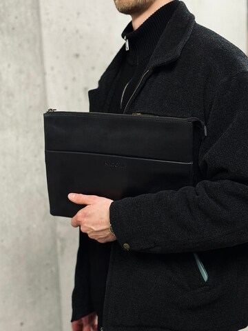 NEGOTIA Leather Laptop Bag 'Alpha 15.6 inch' in Black