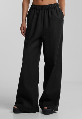 Wide leg Pantaloni di Urban Classics in nero