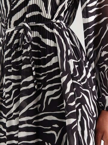 ZABAIONE - Vestido 'Al44iciaa' en negro