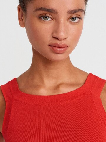 Dilvin Top in Rood