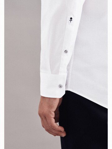 Coupe regular Chemise business SEIDENSTICKER en blanc