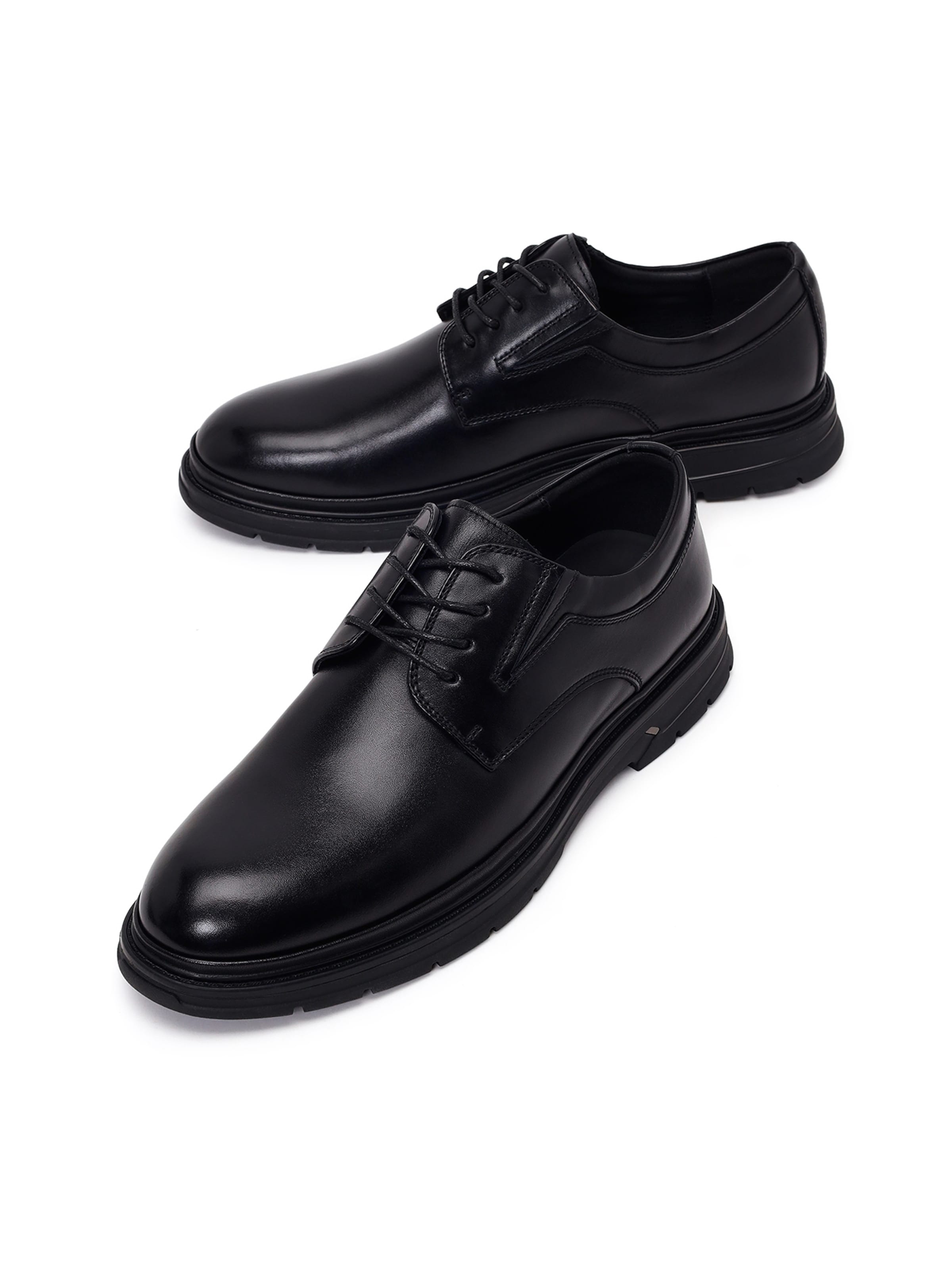 Derimod Buty sznurowane w kolorze czarny