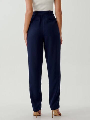 Tussah Regular Pleat-Front Pants 'ALANA' in Blue: back