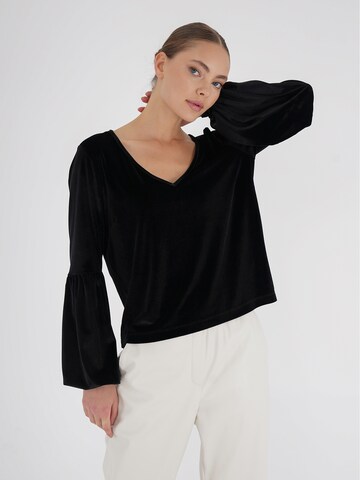 FRESHLIONS Blouse 'SANIA' in Black