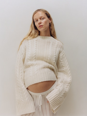 ABOUT YOU x Marie von Behrens Pullover 'Agathe' in Weiß