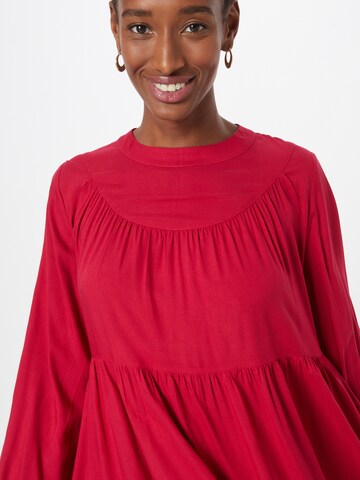 Robe UNITED COLORS OF BENETTON en rouge