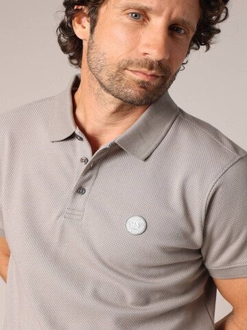 T-Shirt 'Baky' Deeluxe en gris
