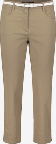 Betty Barclay Slim fit Trousers in Green: front