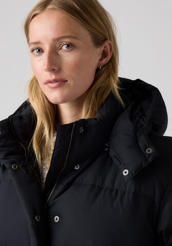 LEVI'S ® Übergangsjacke in Schwarz