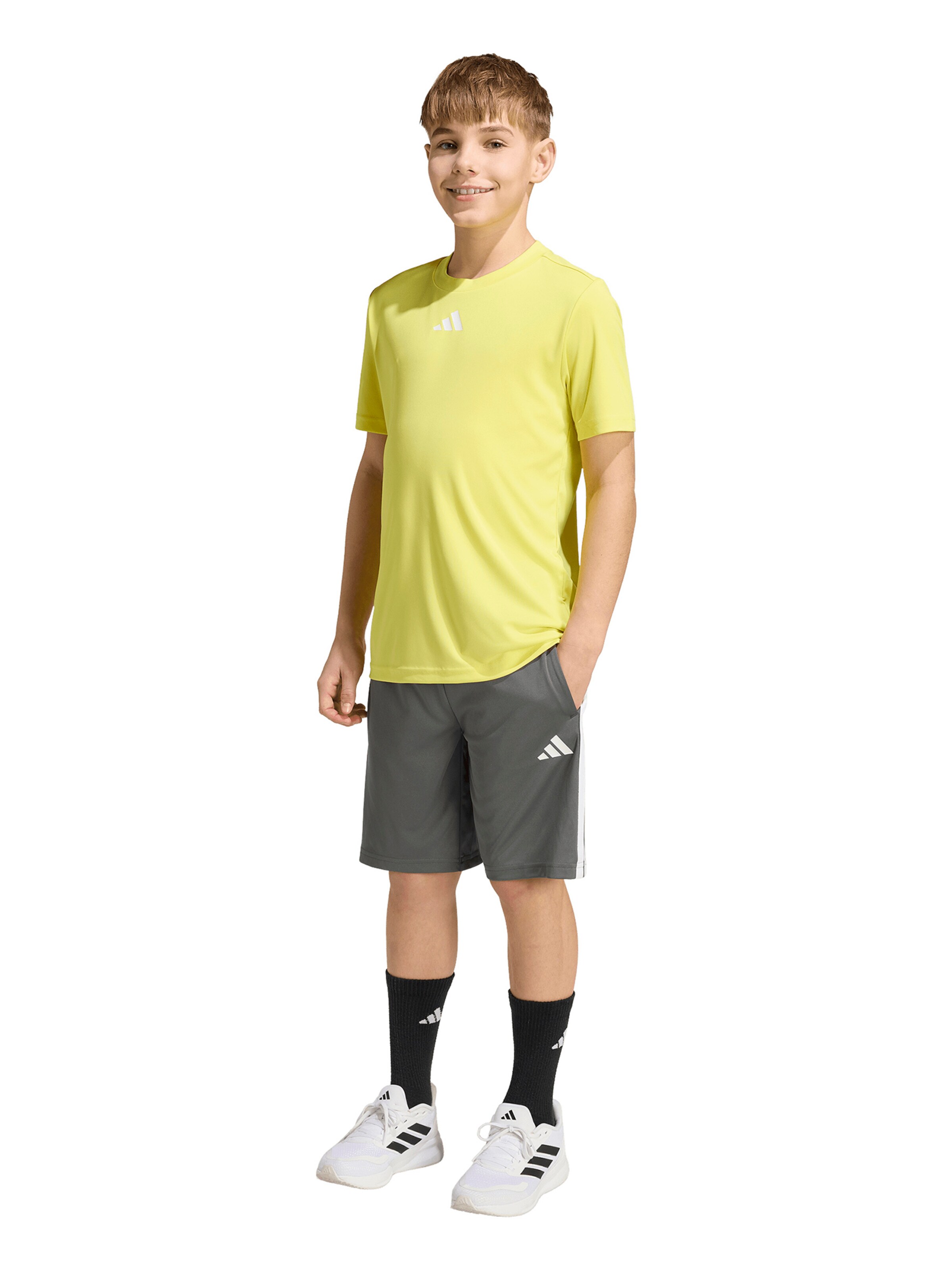 ADIDAS SPORTSWEAR Тренировочный костюм 'Train Essentials' в Желтый: спереди