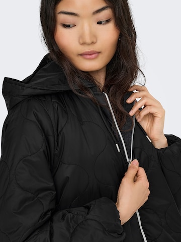 ONLY Демисезонная куртка 'ONLMIKI' в Черный